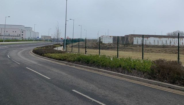 New Development - V-Mesh Fencing and Planters